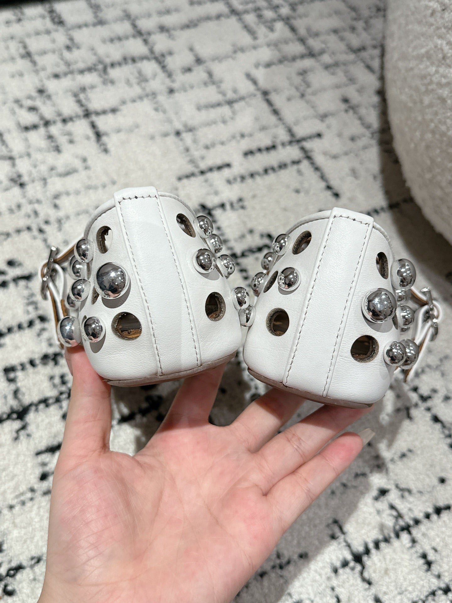 ALAIA PEARL MARY JANE SHOES IN WHITE LAMBSKIN - 35