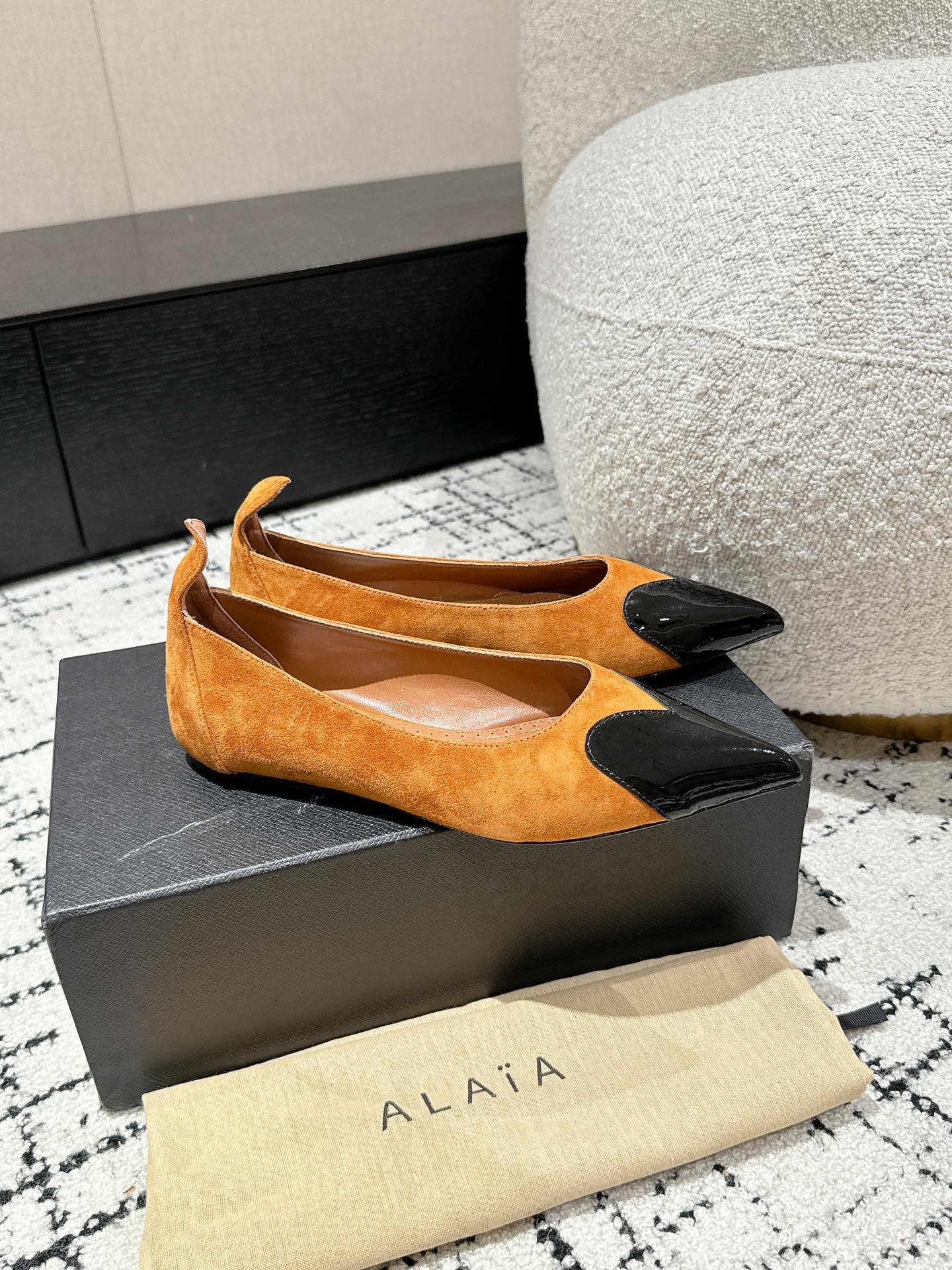 ALAIA PUMP 1 CM IN COPPER BROWN SUEDE MIX BLACK CALFSKIN - 35