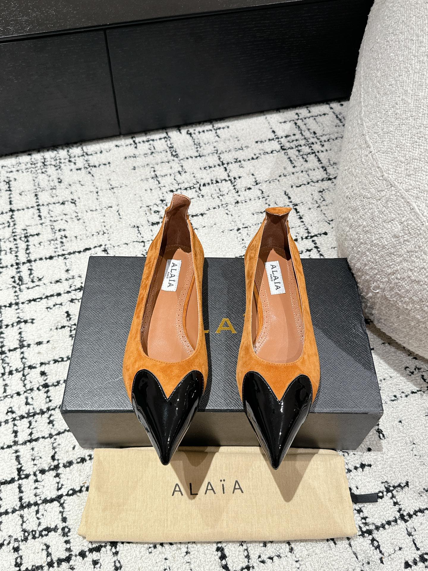 ALAIA PUMP 1 CM IN COPPER BROWN SUEDE MIX BLACK CALFSKIN - 35