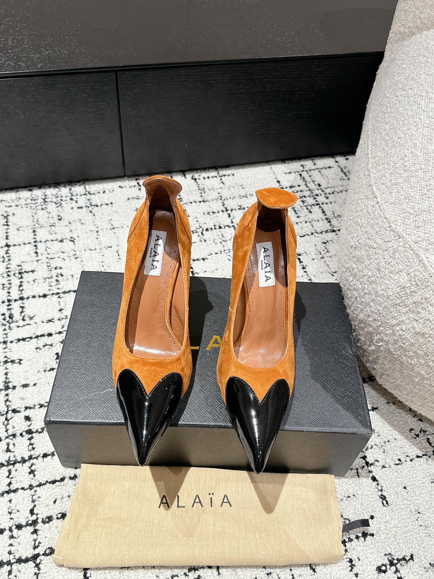 ALAIA HIGH PUMPS 10CM IN COPPER BROWN SUEDE MIX BLACK CALFSKIN - 35