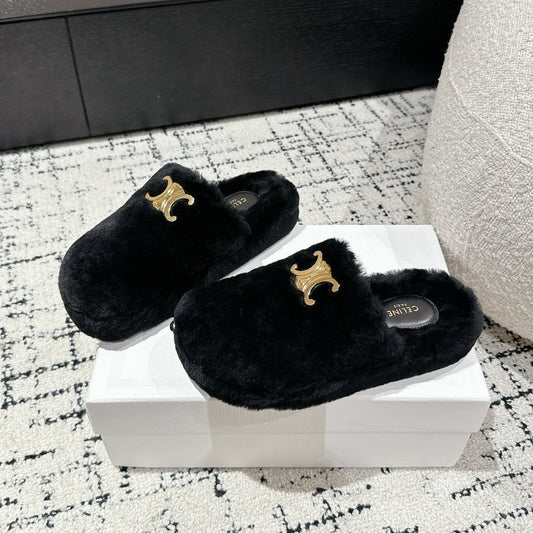 SLIPPER IN BLACK SHEARLING - 35