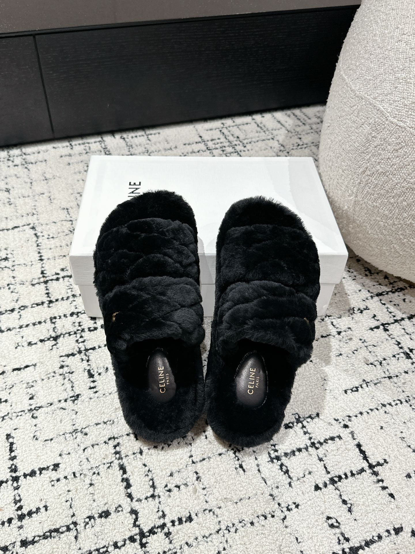 DAD SANDAL MULE IN BLACK SHEARLING - 35