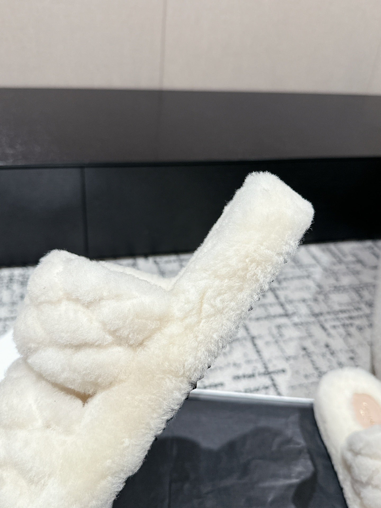 DAD SANDAL MULE IN WHITE SHEARLING - 35