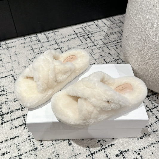 CROSS STRAP SLIPPER IN WHITE SHEARLING - 35