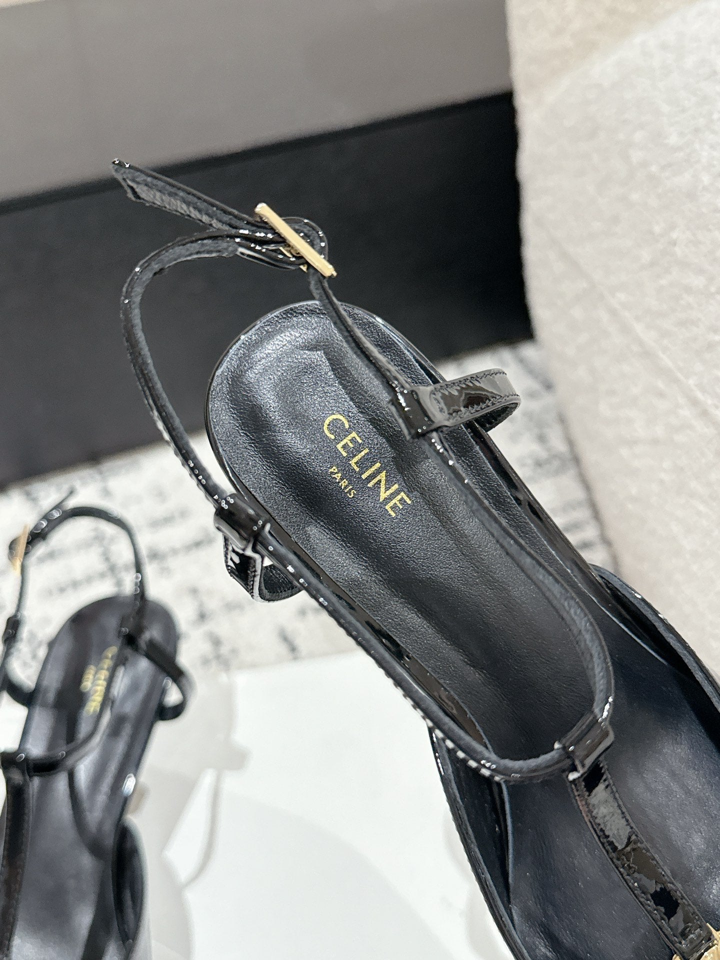 KITTEN T-BAR STRAP PUMP 5 CM IN BLACK PATENT CALFSKIN - 35