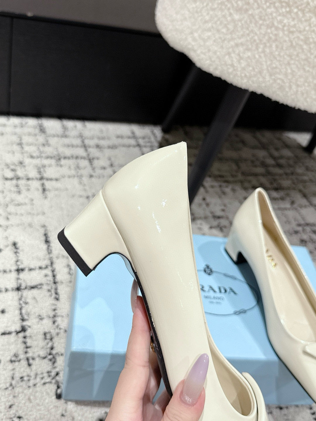 PRADA 25S SQUARE TOE HIGH HEELS IN IVORY GLOSSY CALFSKIN - 35
