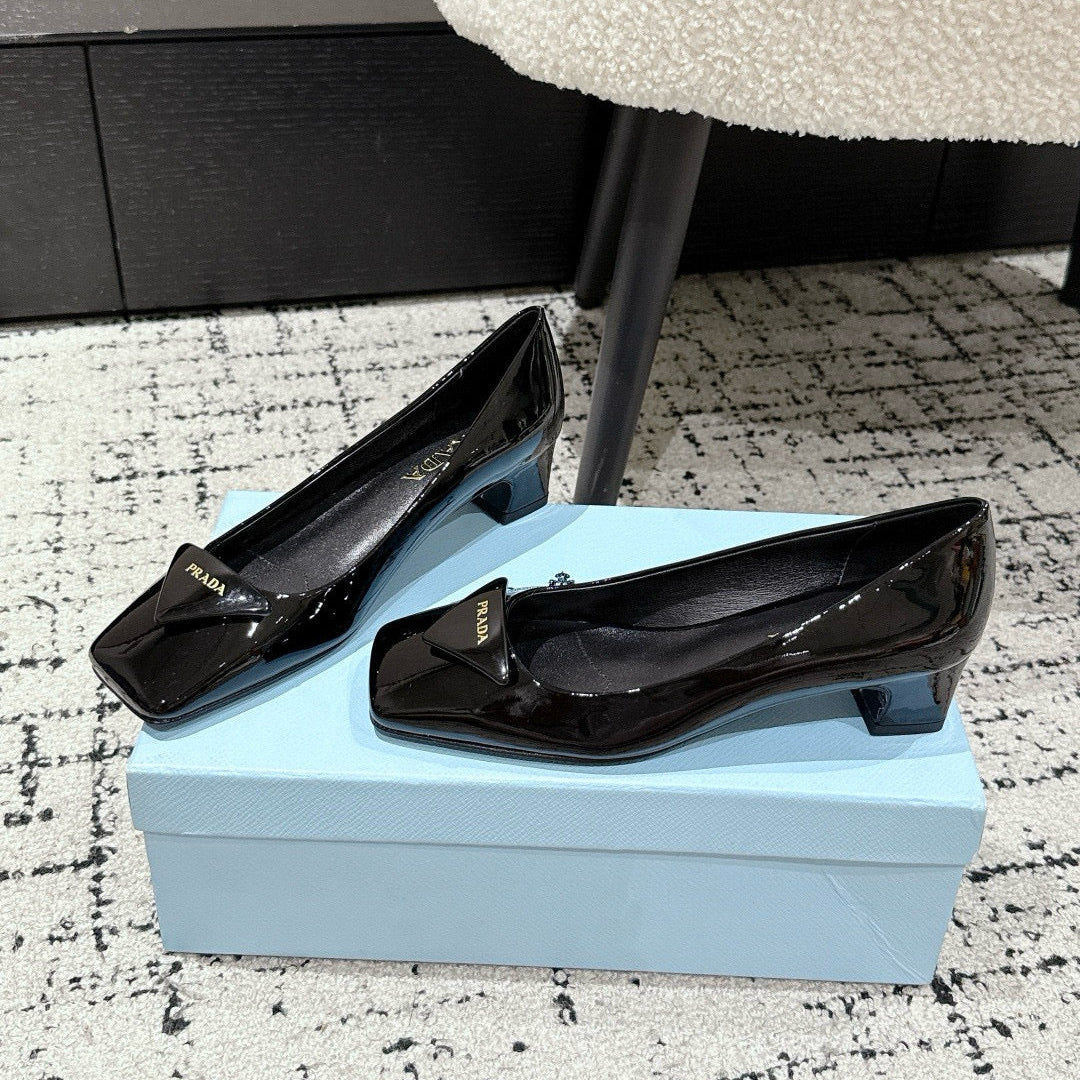 PRADA 25S SQUARE TOE HIGH HEELS IN BLACK GLOSSY CALFSKIN - 35
