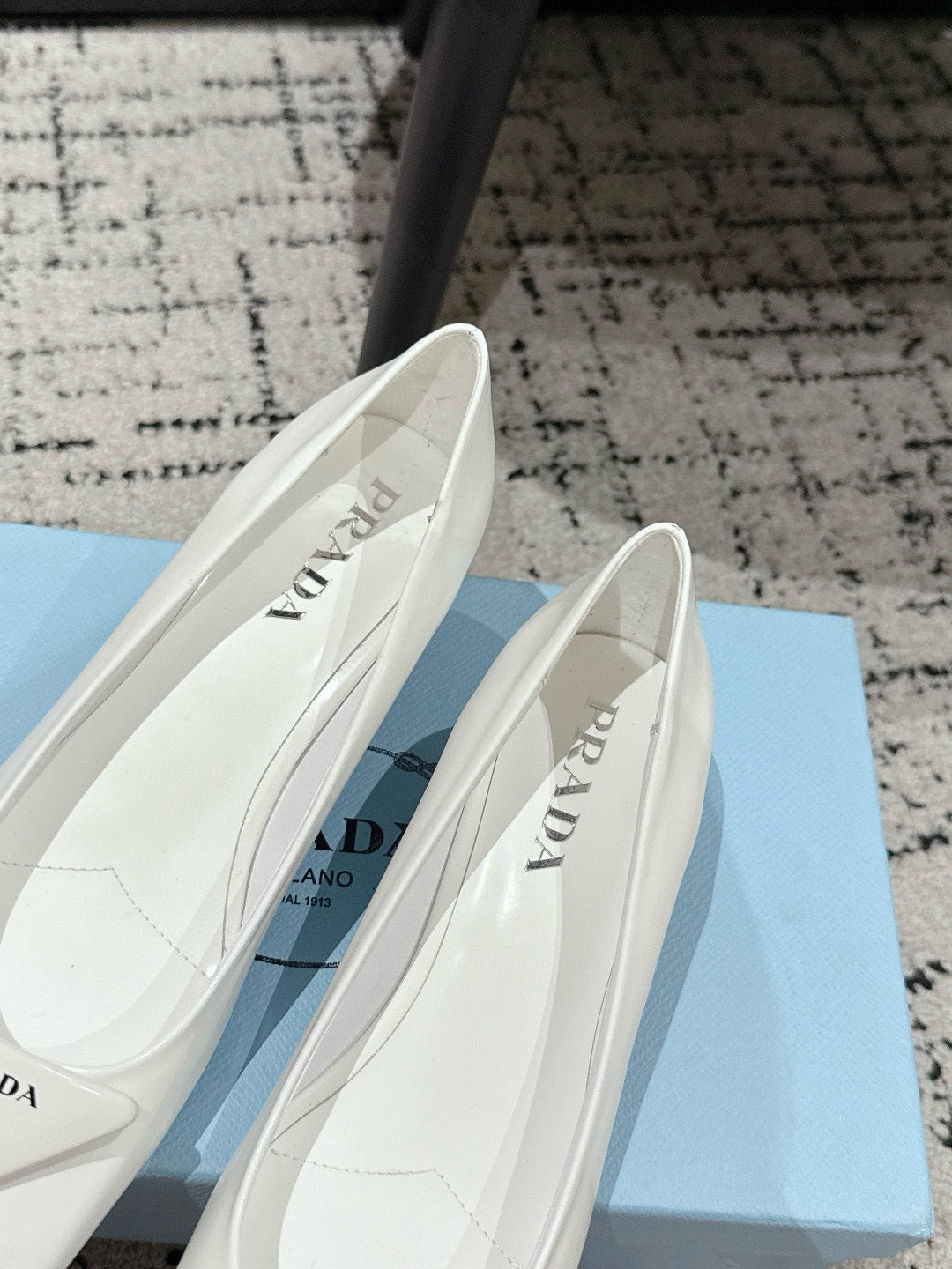 PRADA 25S SQUARE TOE HIGH HEELS IN WHITE PATENT CALFSKIN - 35