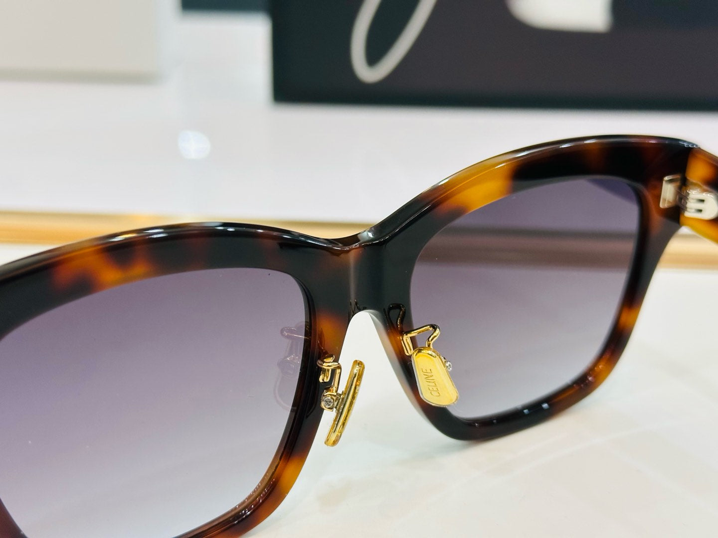 TRIOMPHE SUNGLASS CL40253F IN ACETATE - Black