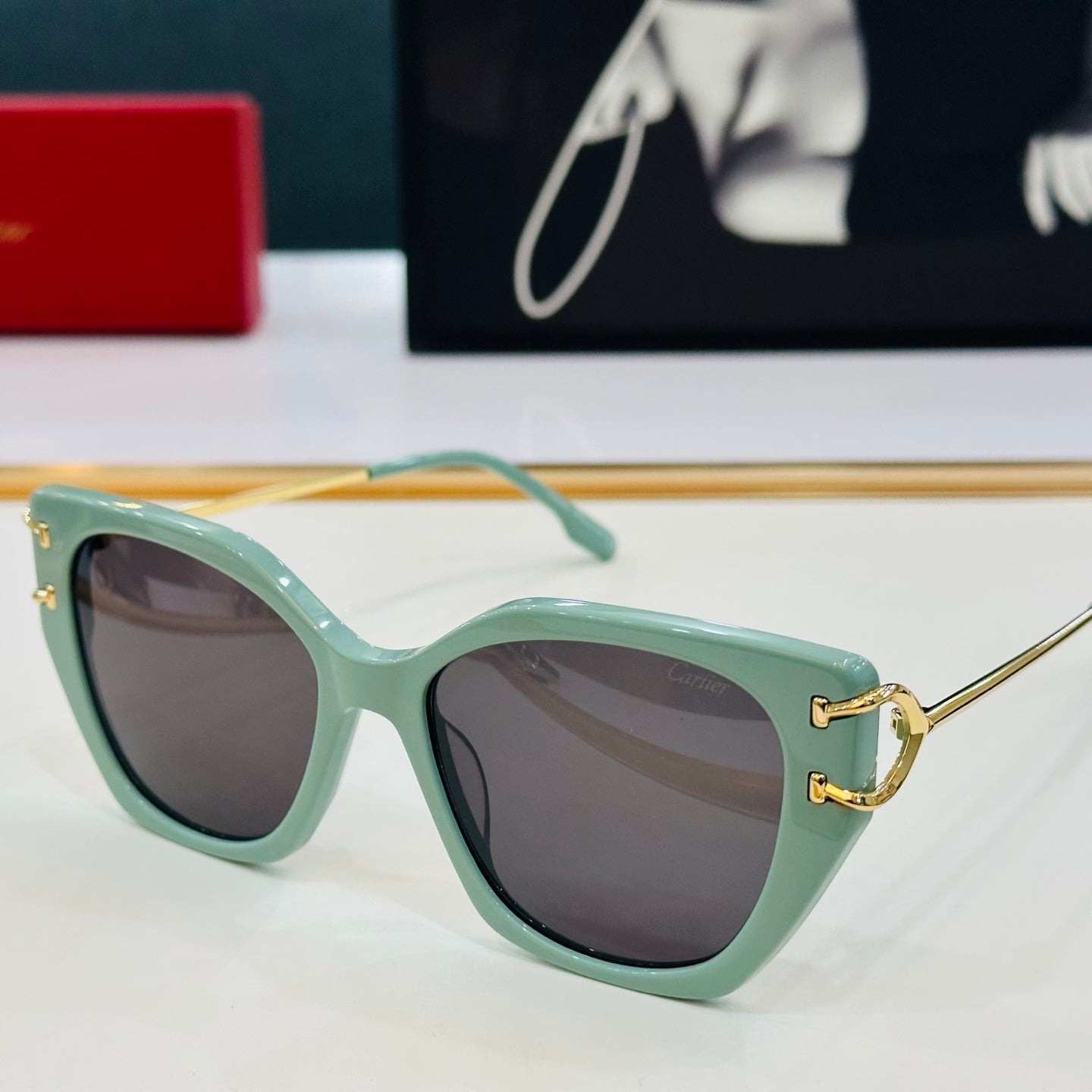 C DE BUTTERFLY FRAME SUNGLASSES 530154 IN METAL AND ACETATE - Baby green