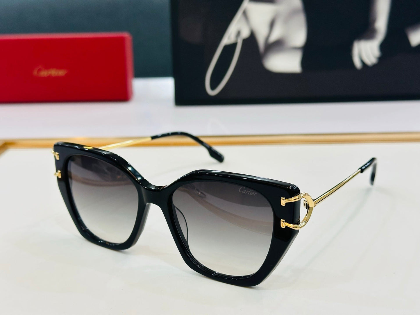 C DE BUTTERFLY FRAME SUNGLASSES 530154 IN METAL AND ACETATE - Baby green