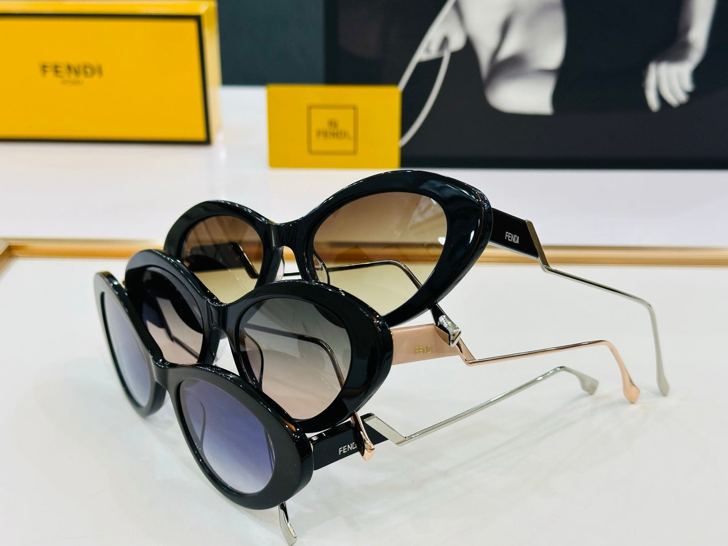 FF DIAMONDS CAT-EYE FRAME SUNGLASSES E3019 IN ACETATE - Purple