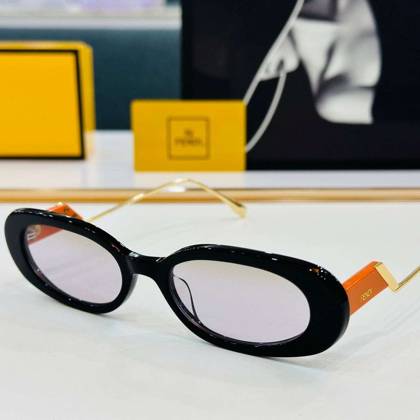 FF DIAMONDS OVAL FRAME SUNGLASSES E3018 IN ACETATE - Orange