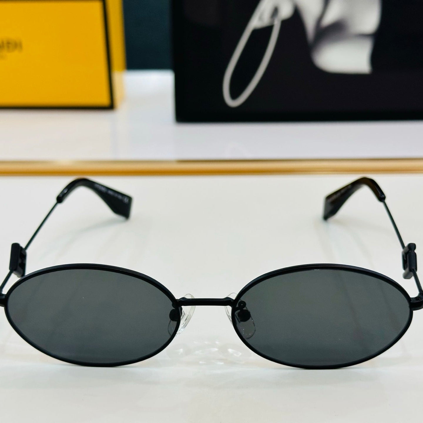 FIRST CRYSTAL OVAL FRAME SUNGLASSES E40151 IN METAL - Green