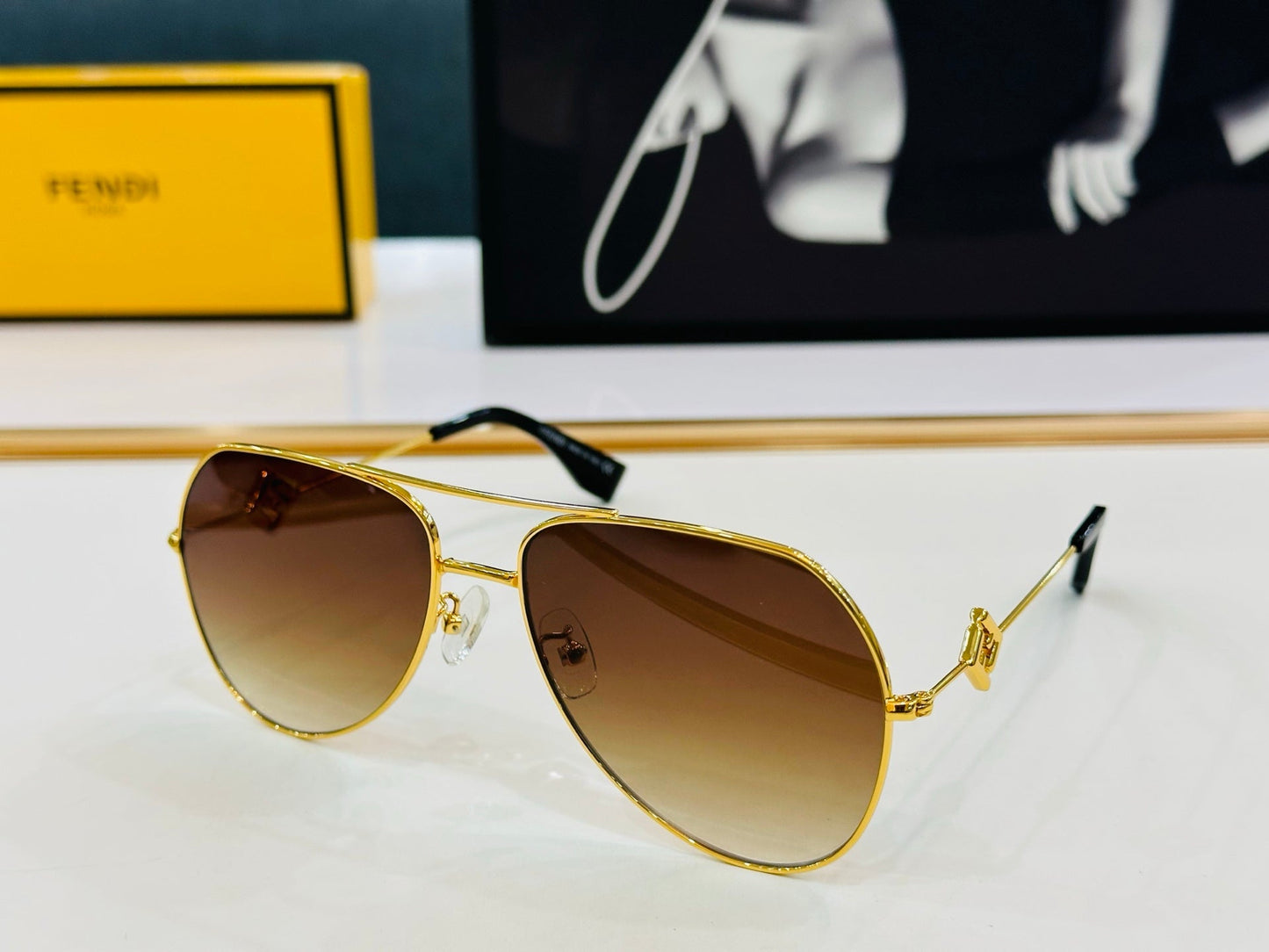 SKY AVIATOR FRAME SUNGLASSES E40150U IN METAL - Red FF Pattern