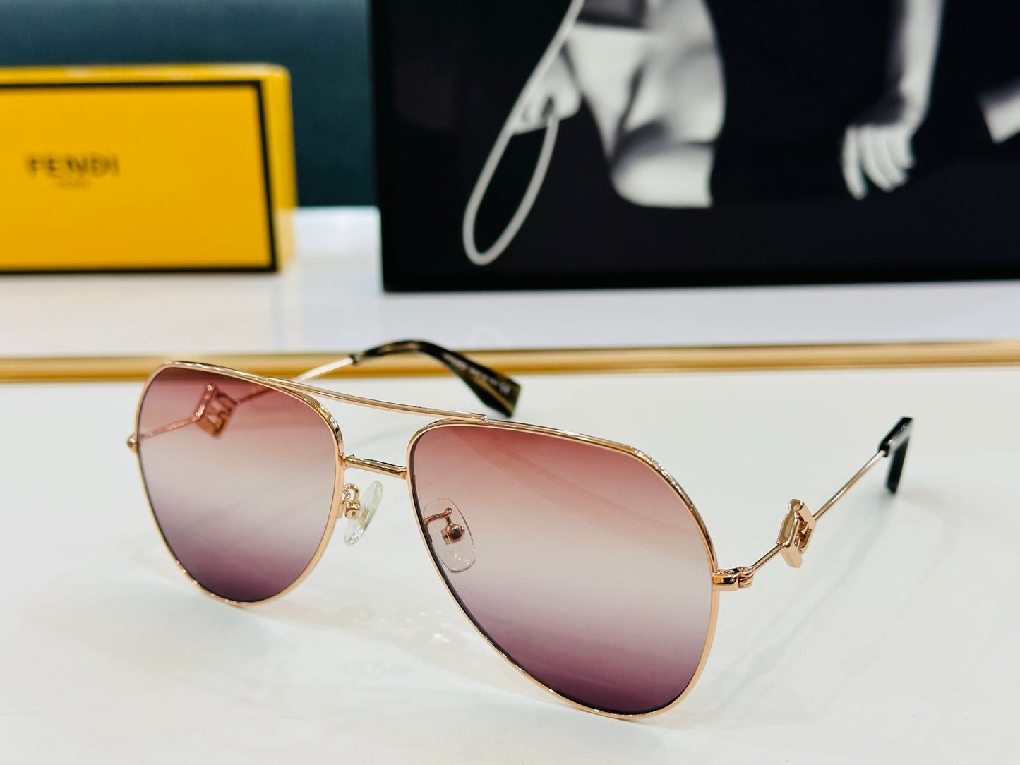 SKY AVIATOR FRAME SUNGLASSES E40150U IN METAL - Red FF Pattern