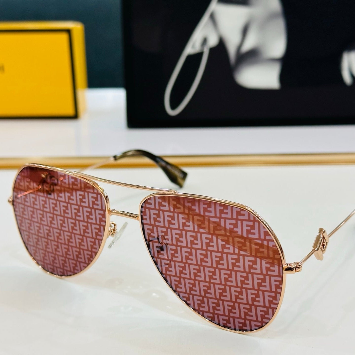 SKY AVIATOR FRAME SUNGLASSES E40150U IN METAL - Red FF Pattern
