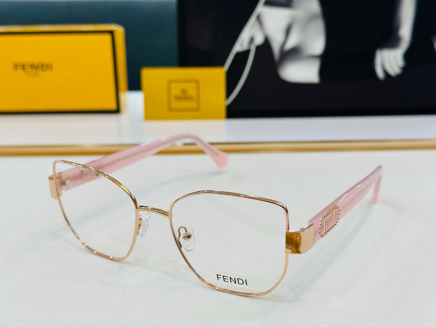 BAGUETTE SQUARE FRAME SUNGLASSES FE40051 IN METAL - Black/ silver