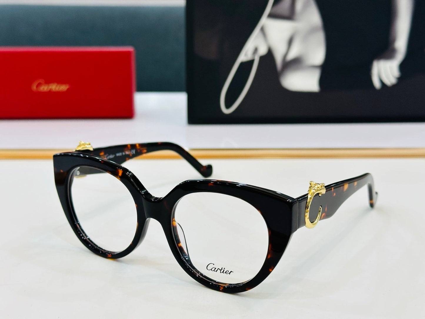 PANTHÈRE ROUND FRAME SUNGLASSES 578200 IN ACETATE - Baby green