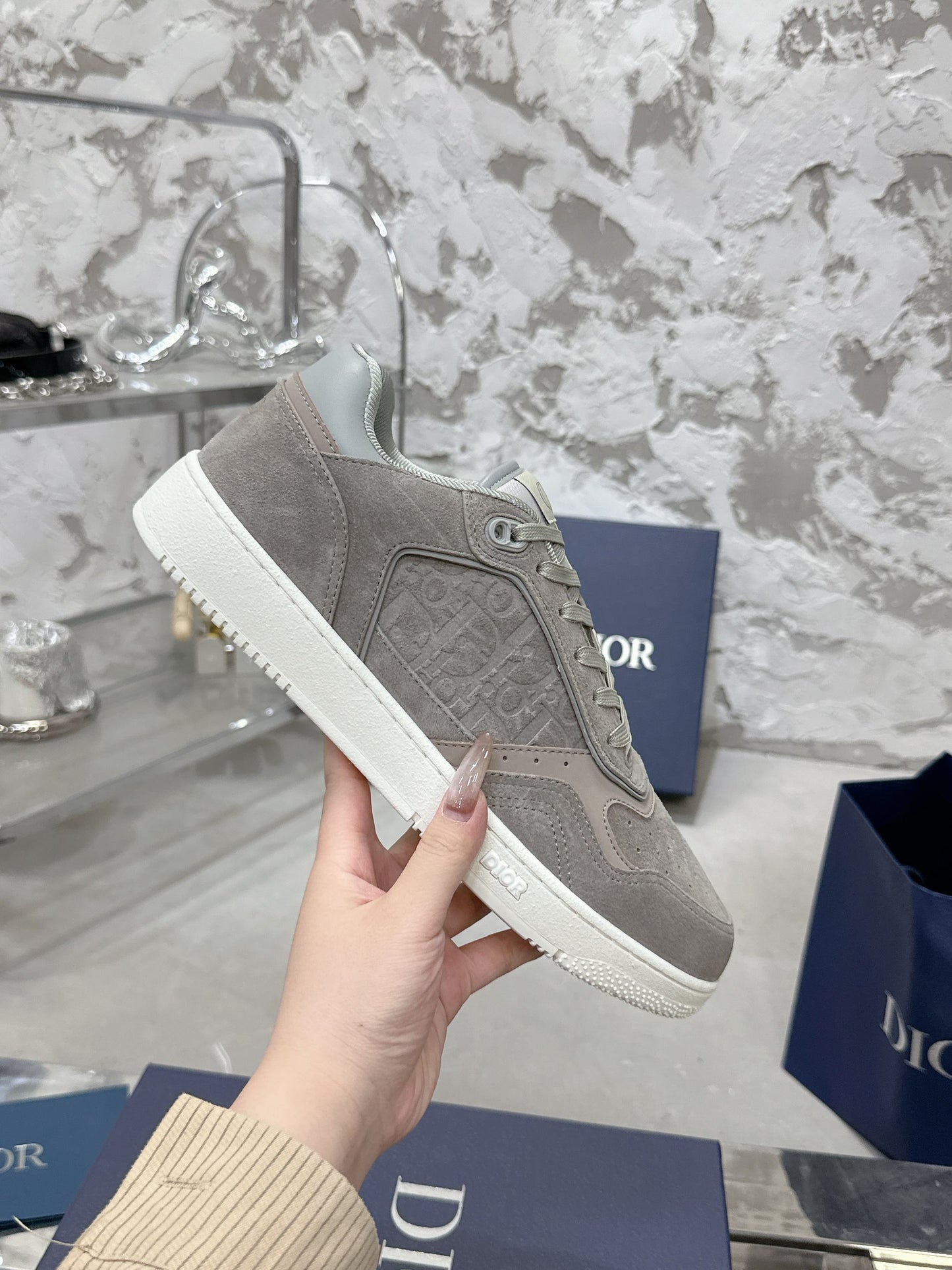 DIOR 25S B27 UPTOWN LOW-TOP SNEAKERS IN GREY CALFSKIN STYLE 6 - 35