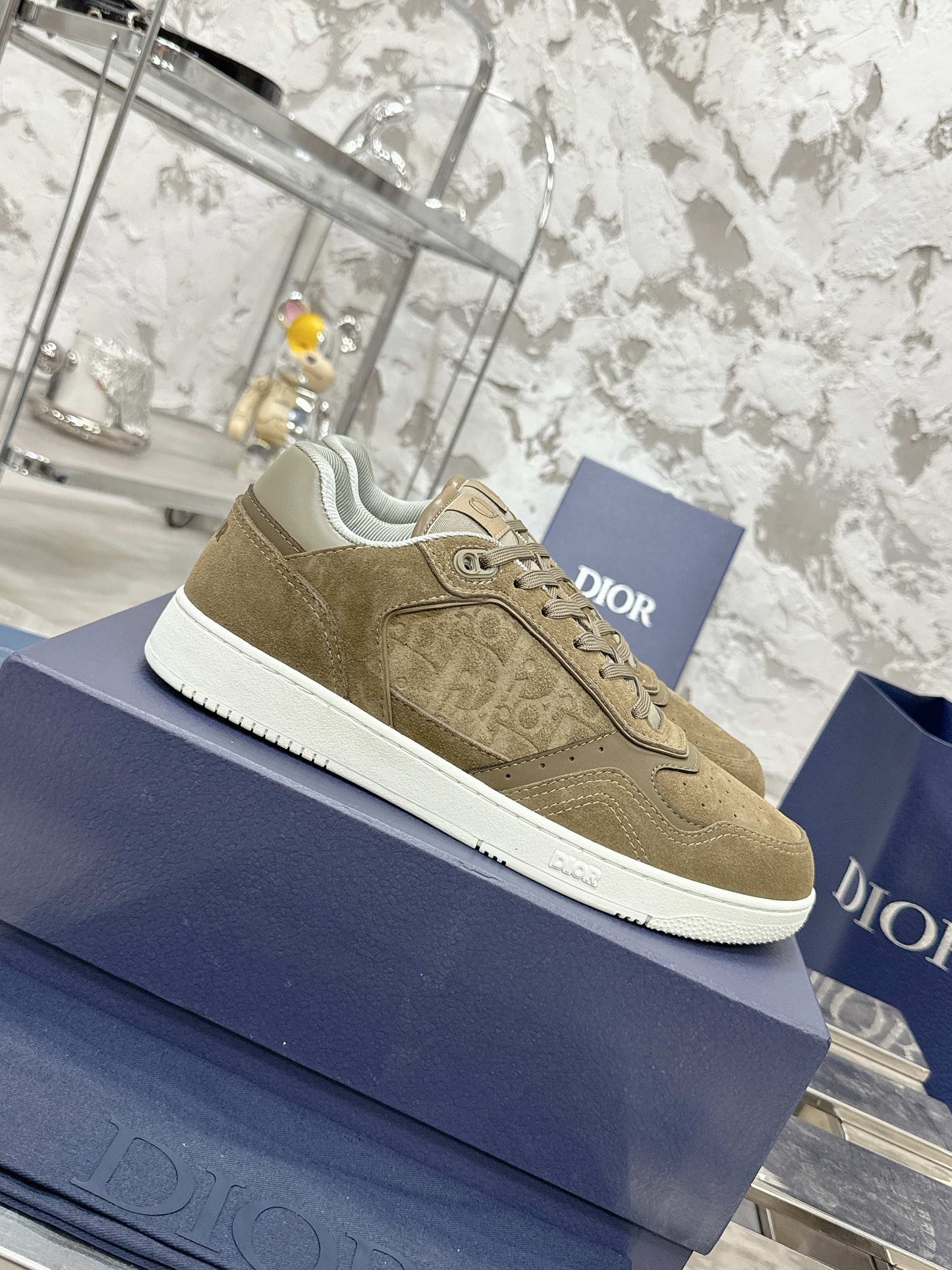 DIOR 25S B27 UPTOWN LOW-TOP SNEAKERS IN OLIVE BROWN CALFSKIN STYLE 5 - 35