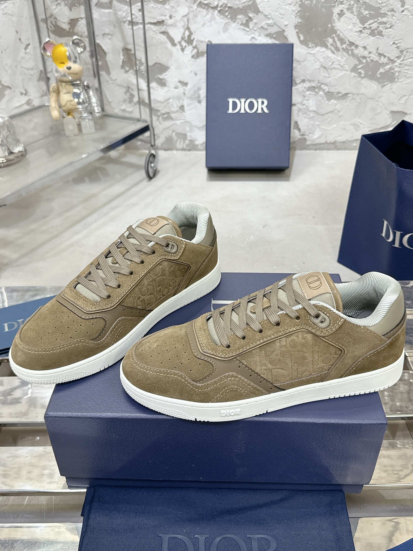 DIOR 25S B27 UPTOWN LOW-TOP SNEAKERS IN OLIVE BROWN CALFSKIN STYLE 5 - 35