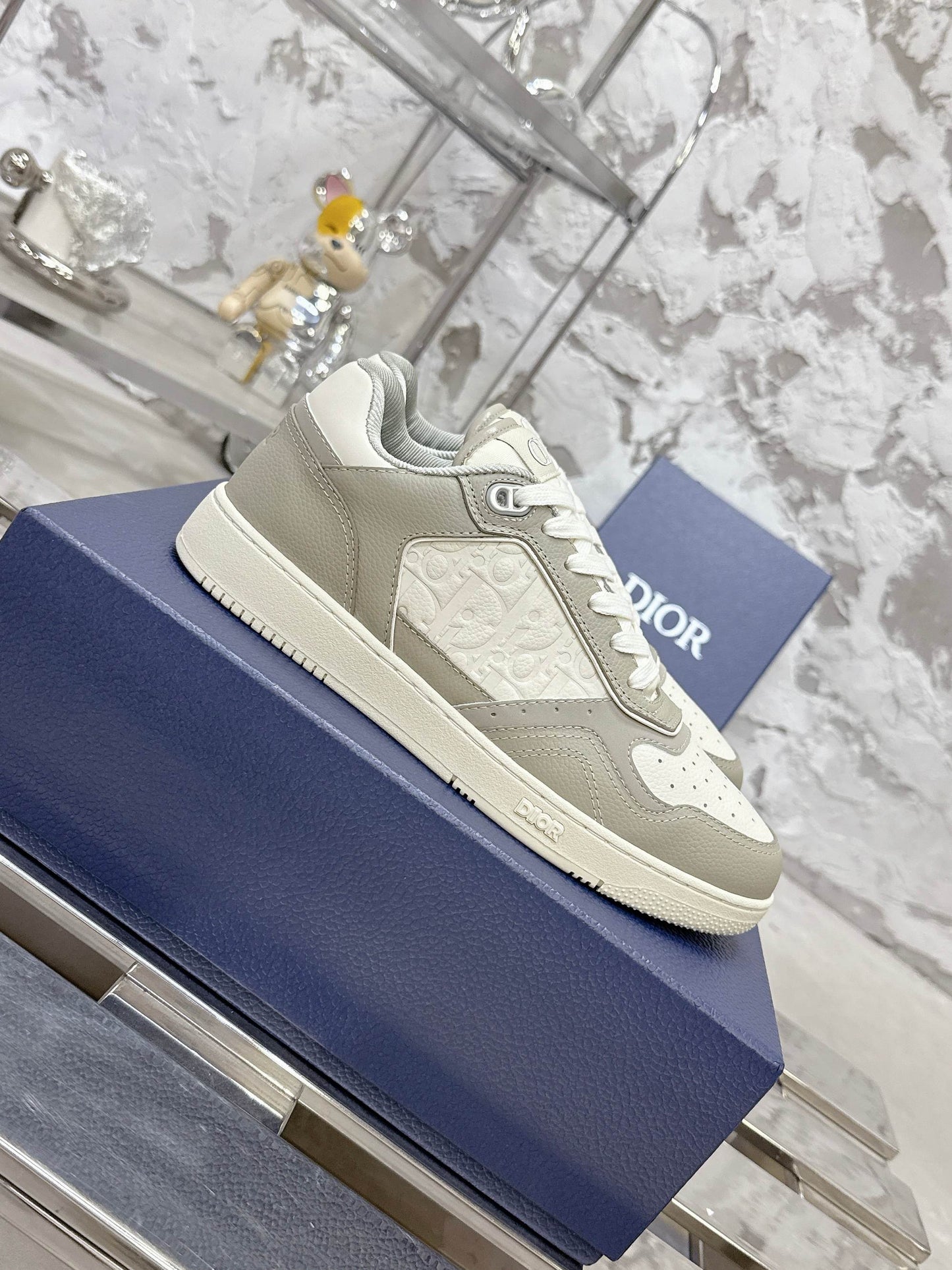 DIOR 25S B27 UPTOWN LOW-TOP SNEAKERS IN GREY MIX CREAM WHITE CALFSKIN STYLE 4 - 35