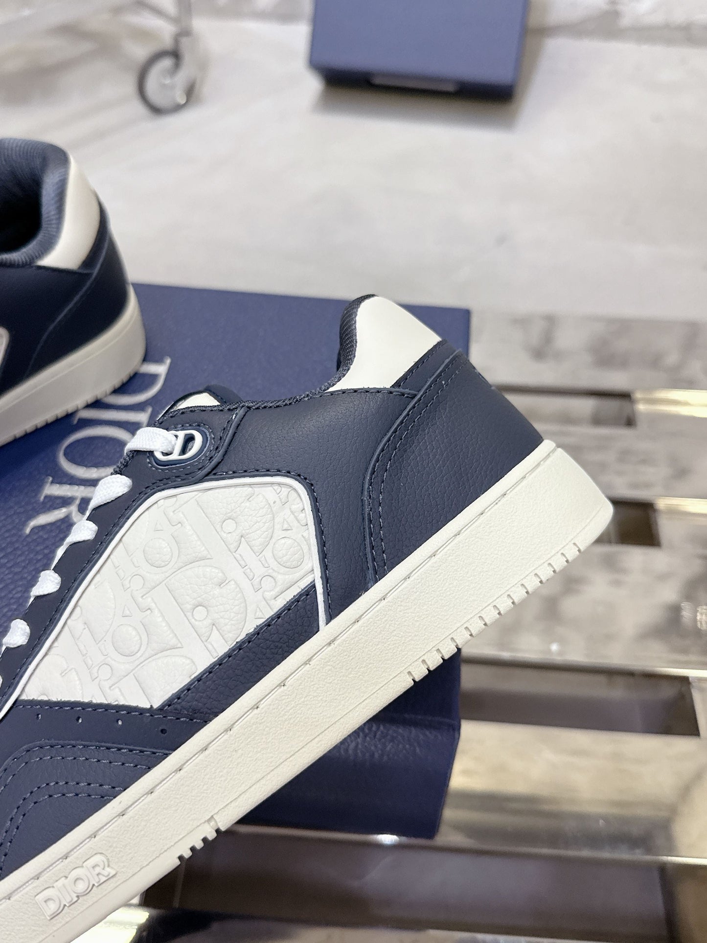 DIOR 25S B27 UPTOWN LOW-TOP SNEAKERS IN DARK BLUE MIX CREAM WHITE CALFSKIN STYLE 3 - 35