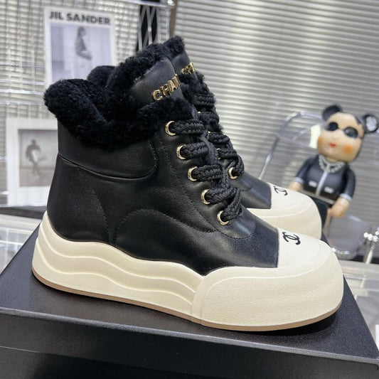 MARTIN BOOTS IN BLACK CALFSKIN AND LAMB FUR LINING - 35