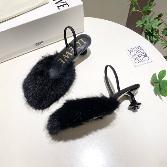 ЧОРНІ ТУФЛІ LOEWE 26S НА ВИСОКИХ ПІДБОРАХ 60 ММ З ВІДКРИТОЮ П'ЯТОЮ З ТЕЛЯЧОЇ ШКІРИ З ХУТРОМ