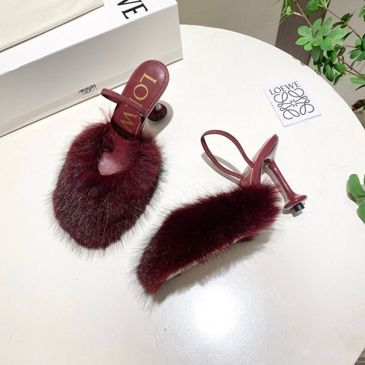 БОСОНІЖКИ-САНДАЛІЇ LOEWE 26S З ВІДКРИТОЮ П'ЯТОЮ 100 ММ ІЗ ТЕЛЯЧОЇ ШКІРИ ВИННО-ЧЕРВОНОГО КОЛЬОРУ З ХУТРОМ