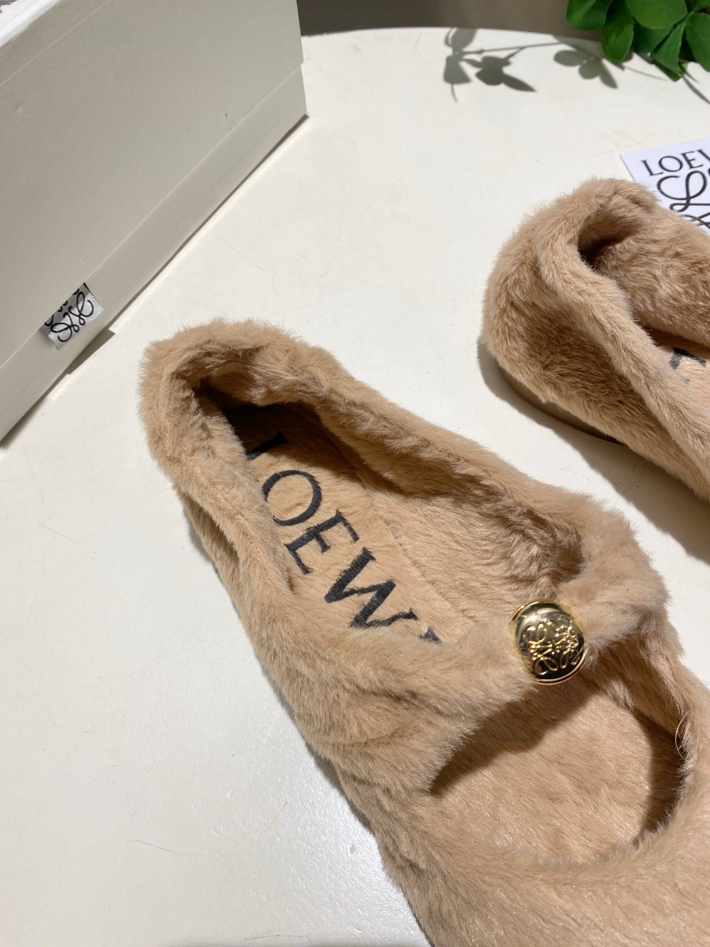 Балетки LOEWE 26S з бежевої овчини