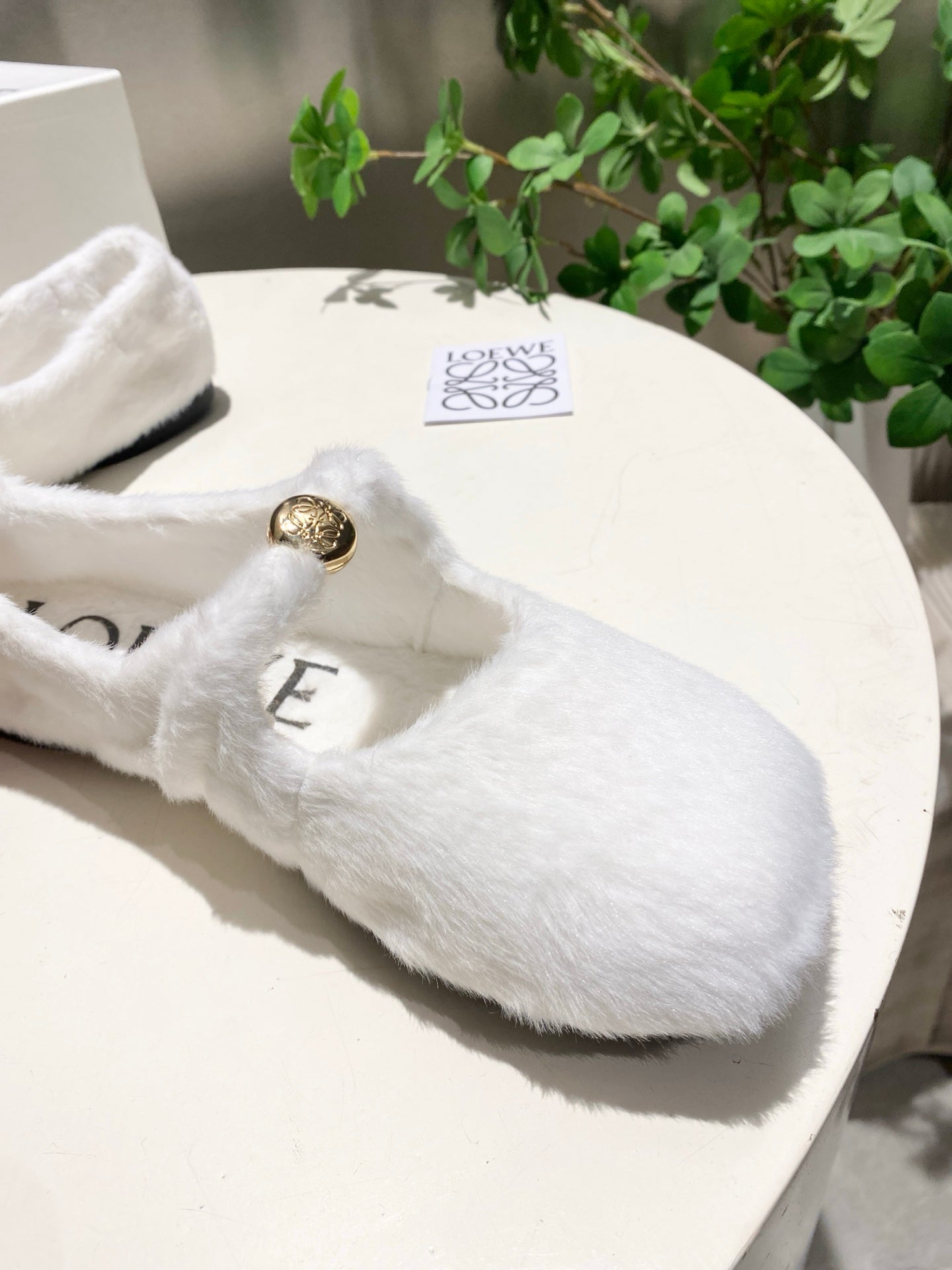 БАЛЕТКИ LOEWE 26S З БІЛОЇ ОВЧИНИ
