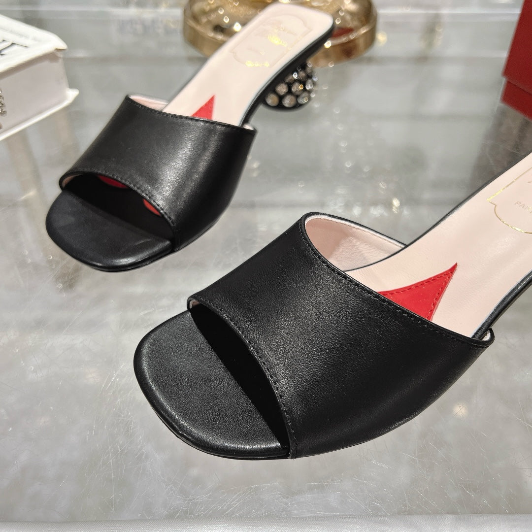 CRYSTAL HEEL MULE IN BLACK CALFSKIN - 34