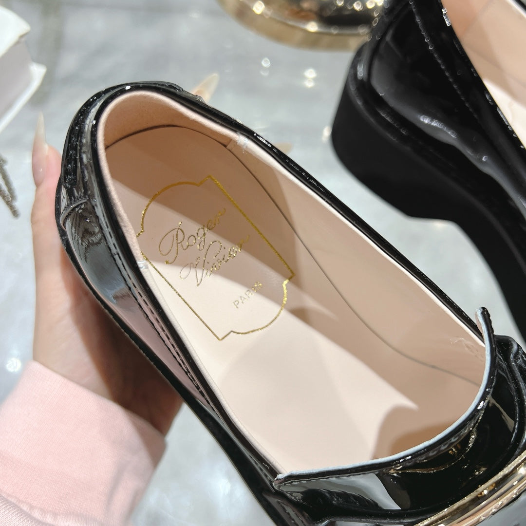 VIV' RANGERS LOAFERS IN BLACK PATENT CALFSKIN GOLD BUCKLE - 35