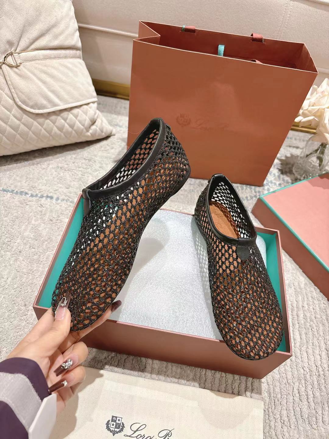 FLAT SHOES IN BLACK MESH FABRIC - 35