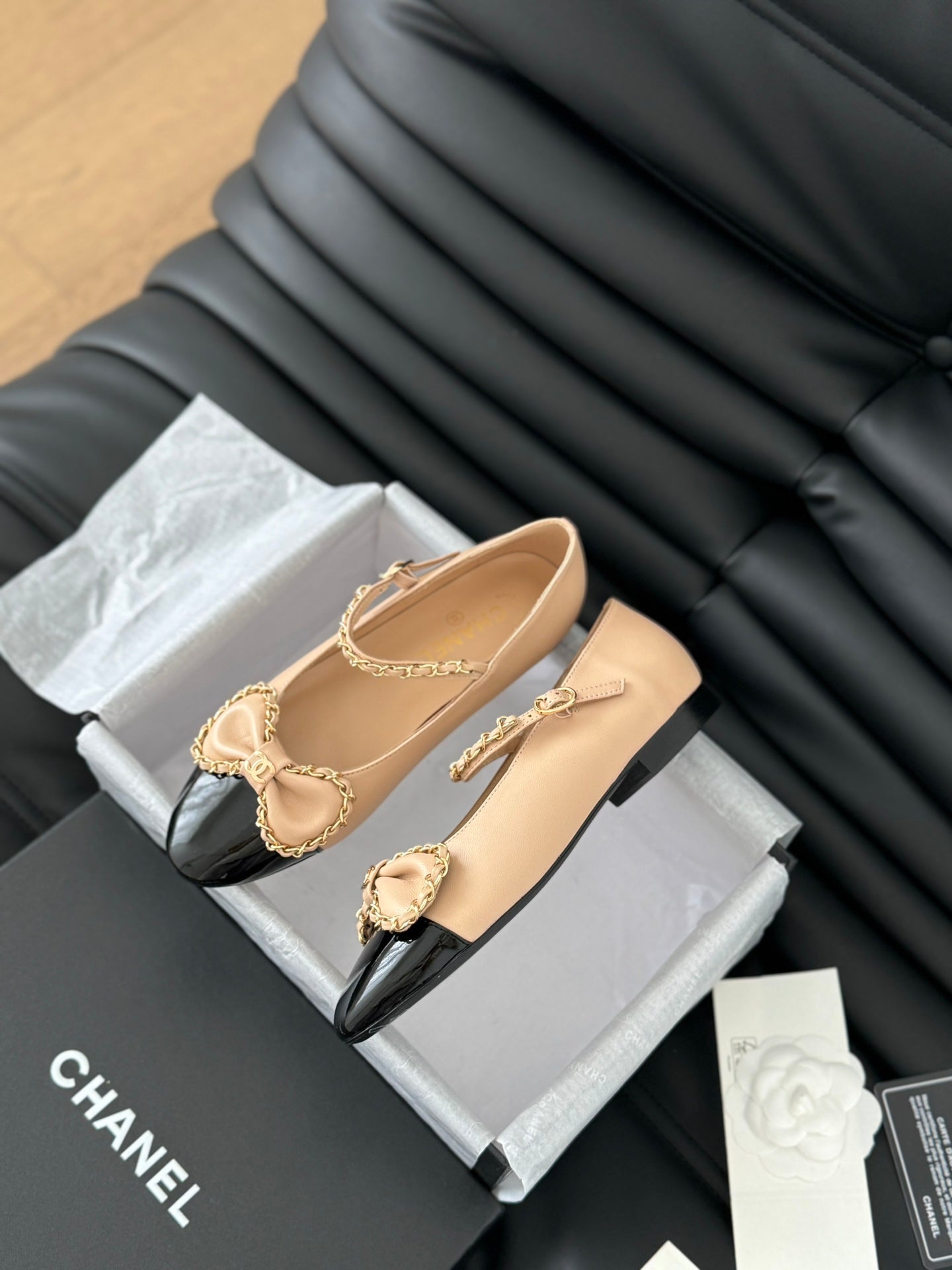 CC BALLET FLATS IN SEPIA BEIGE LAMBSKIN WITH GOLD HARDWARE - 35