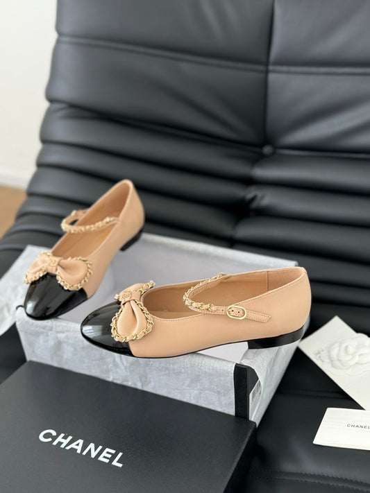 CC BALLET FLATS IN SEPIA BEIGE LAMBSKIN WITH GOLD HARDWARE - 35