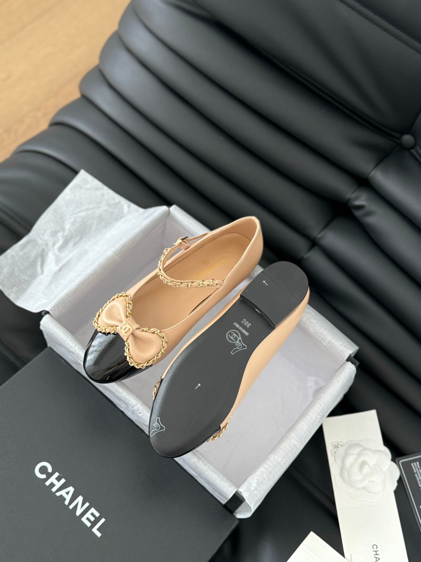 CC BALLET FLATS IN SEPIA BEIGE LAMBSKIN WITH GOLD HARDWARE - 35