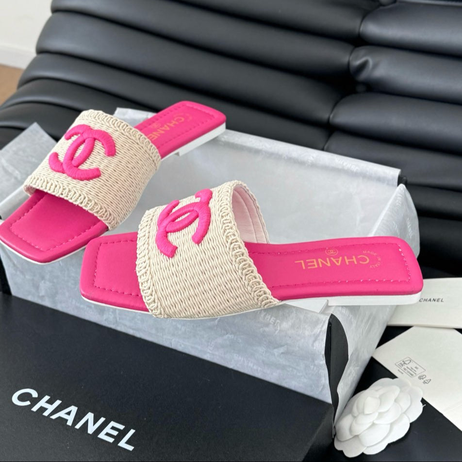 WOVEN SLIDE IN RAFFIA AND BRIGHT PINK LAMBSKIN - 35