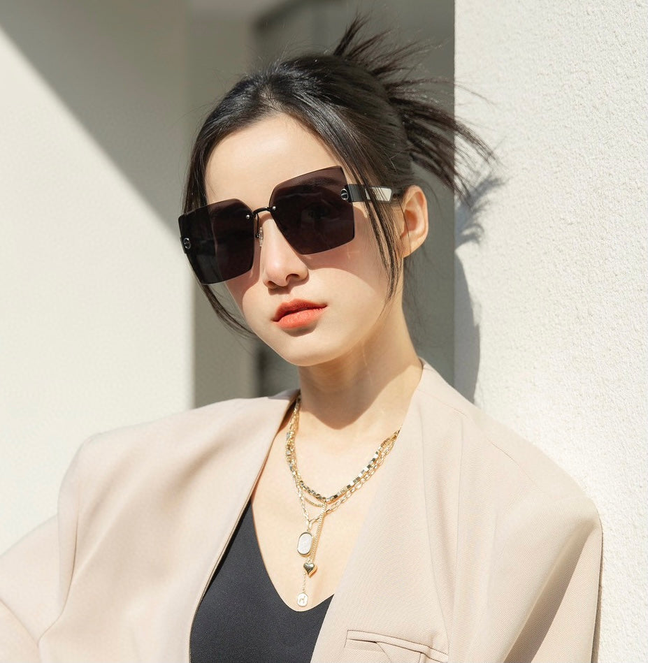 MONTAIGNE SQUARE SUNGLASS CD7159 IN ACETATE - Beige