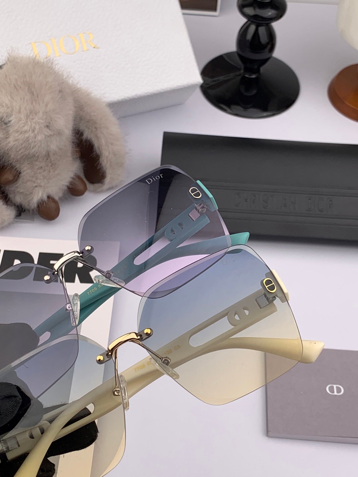 SIGNATURE SUNGLASS CD9770 IN ACETATE - Green/Grey Gradient