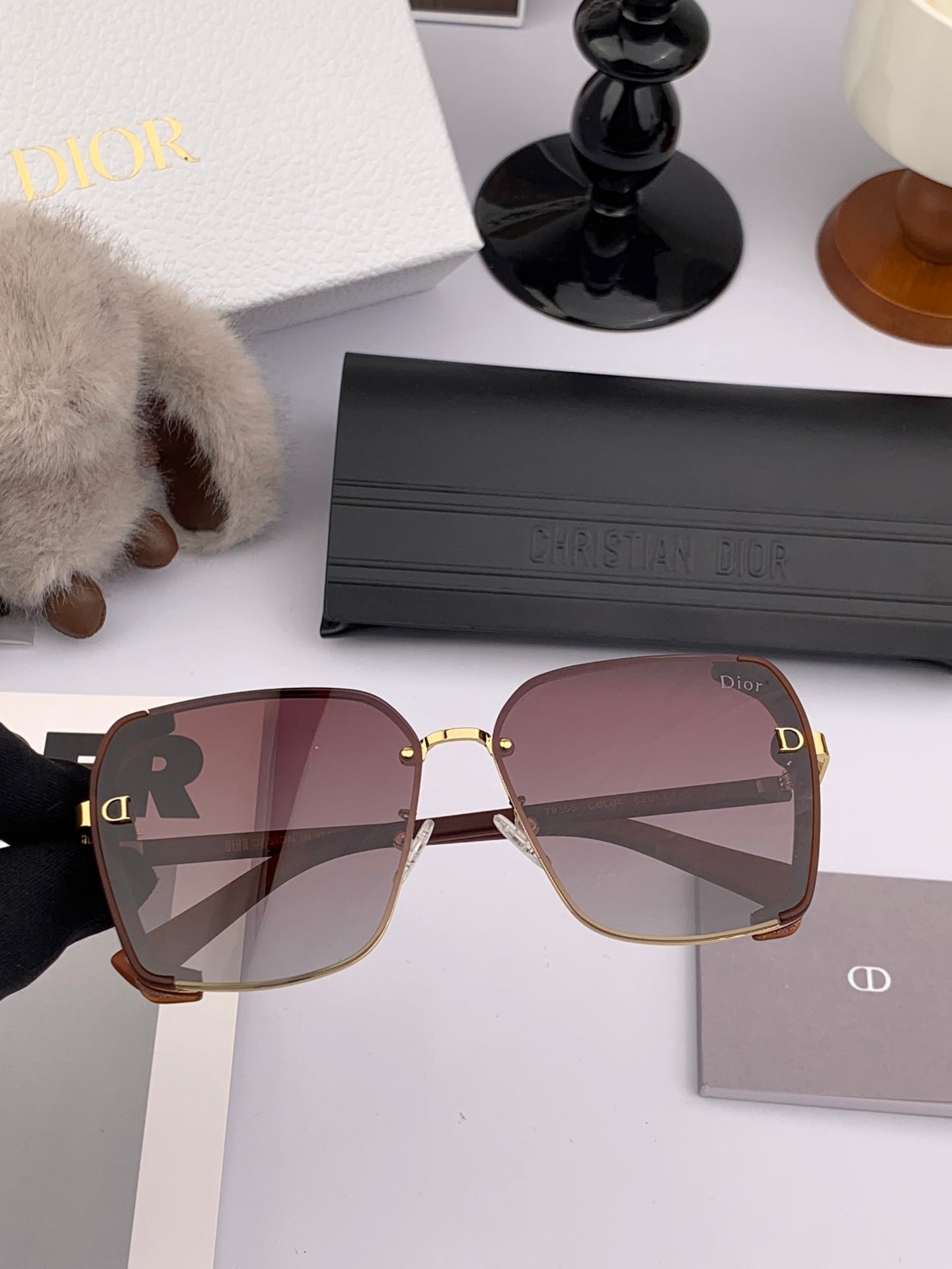 MONTAIGNE SUNGLASS CD9357 IN ACETATE - Brown