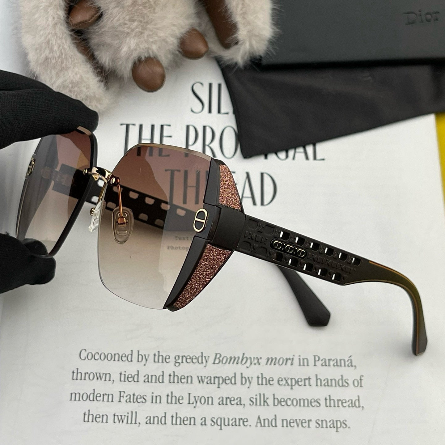 MONTAIGNE SQUARE SUNGLASS CD5296 IN ACETATE - Brown