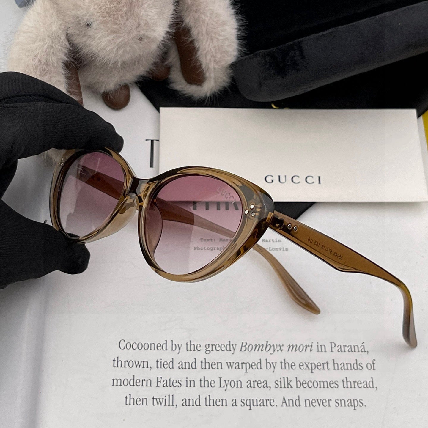 CAT-EYE FRAME SUNGLASSES G6581 IN ACETATE - Black
