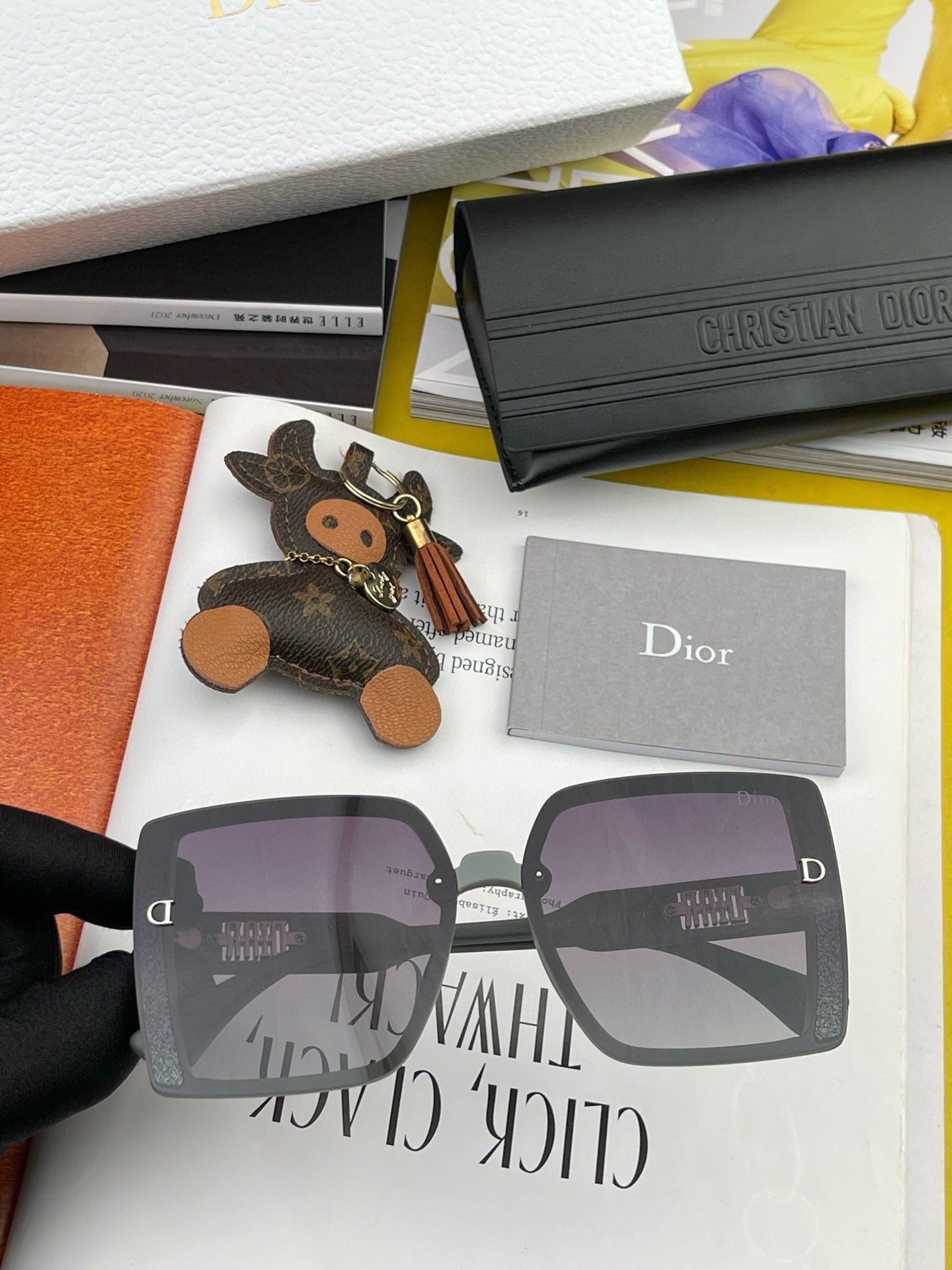 MONTAIGNE SQUARE SUNGLASS D5290 IN ACETATE - Beige