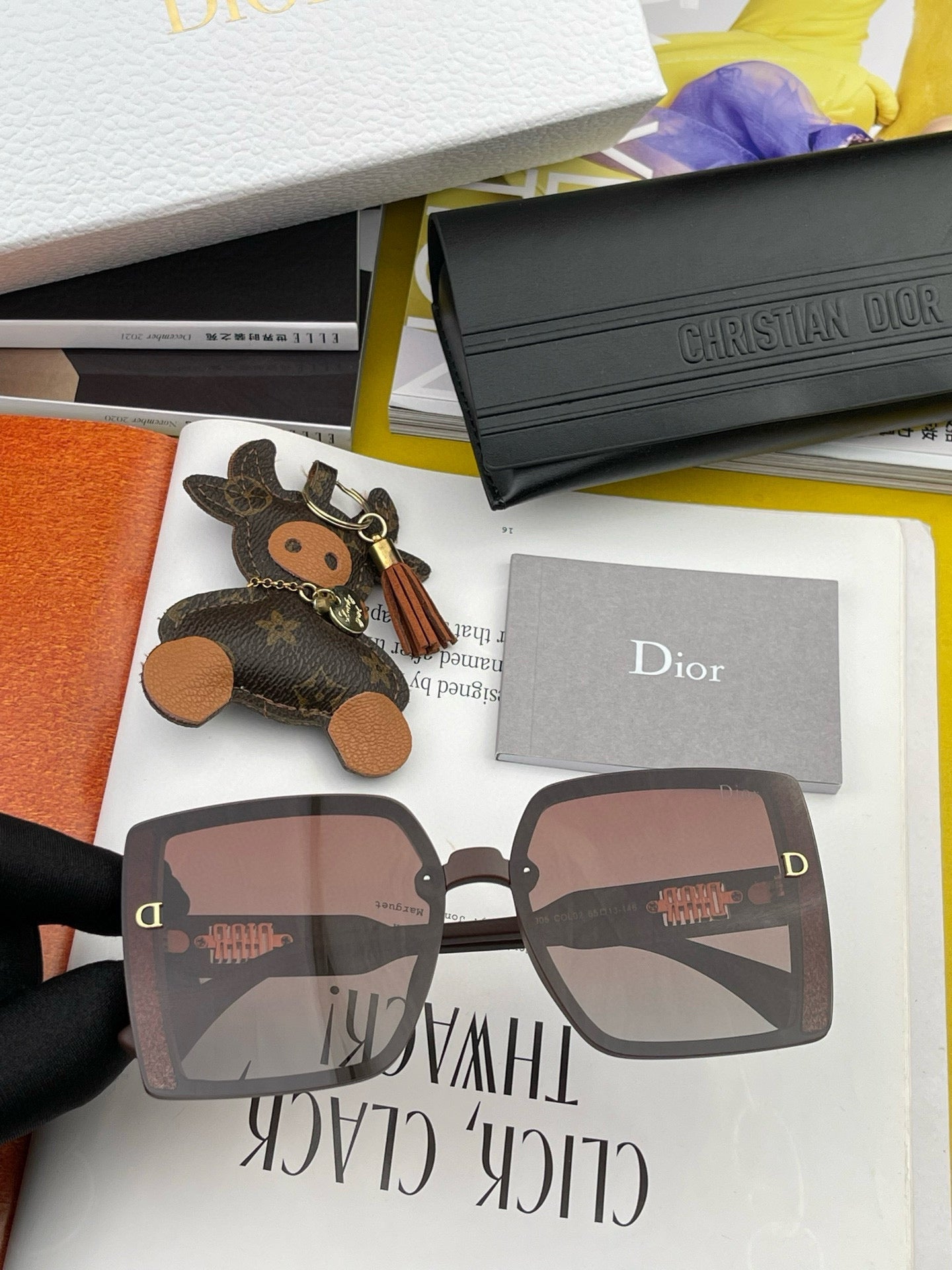 MONTAIGNE SQUARE SUNGLASS D5290 IN ACETATE - Beige
