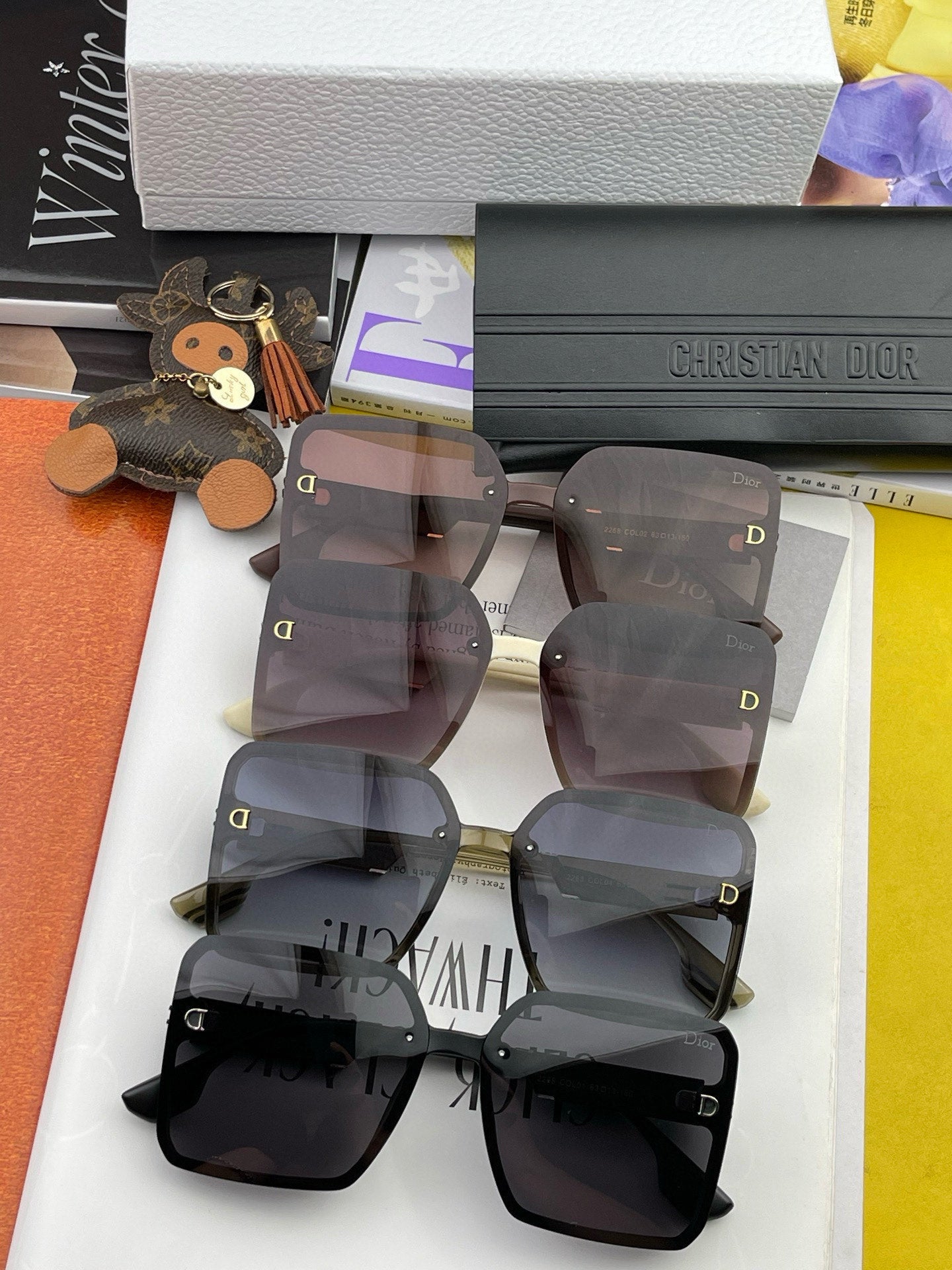 MONTAIGNE SUNGLASS CD2682 IN ACETATE - Ivory