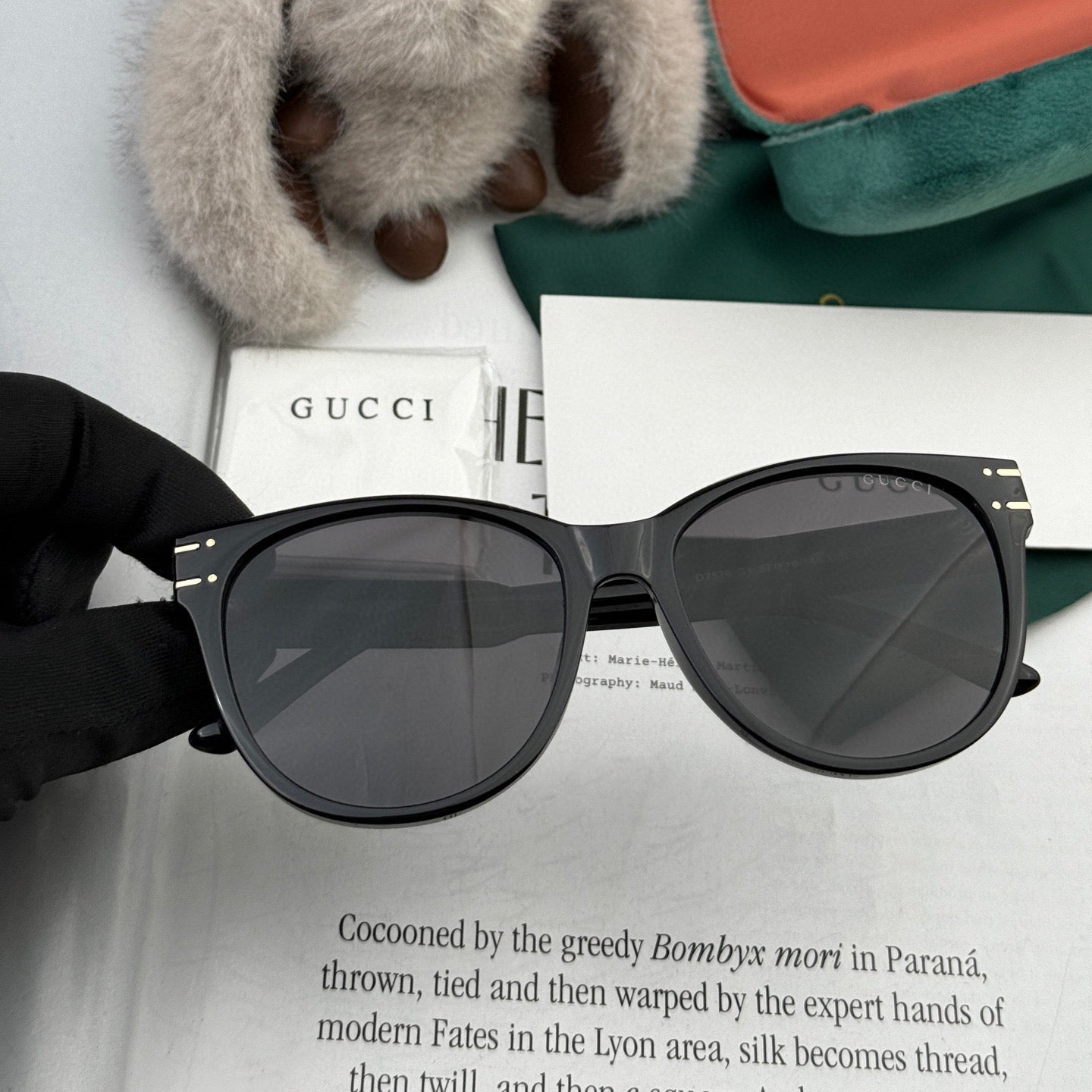 ROUND FRAME SUNGLASSES G6752 IN ACETATE - Black