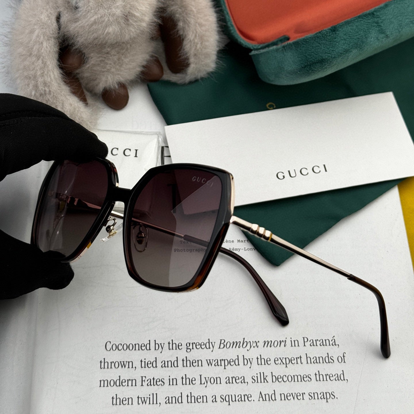 SQUARE FRAME SUNGLASSES G6640 IN METAL - Black/ smoke